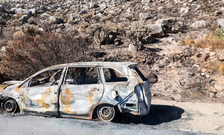 Scrap or Sell? How to Choose for Your Old Car